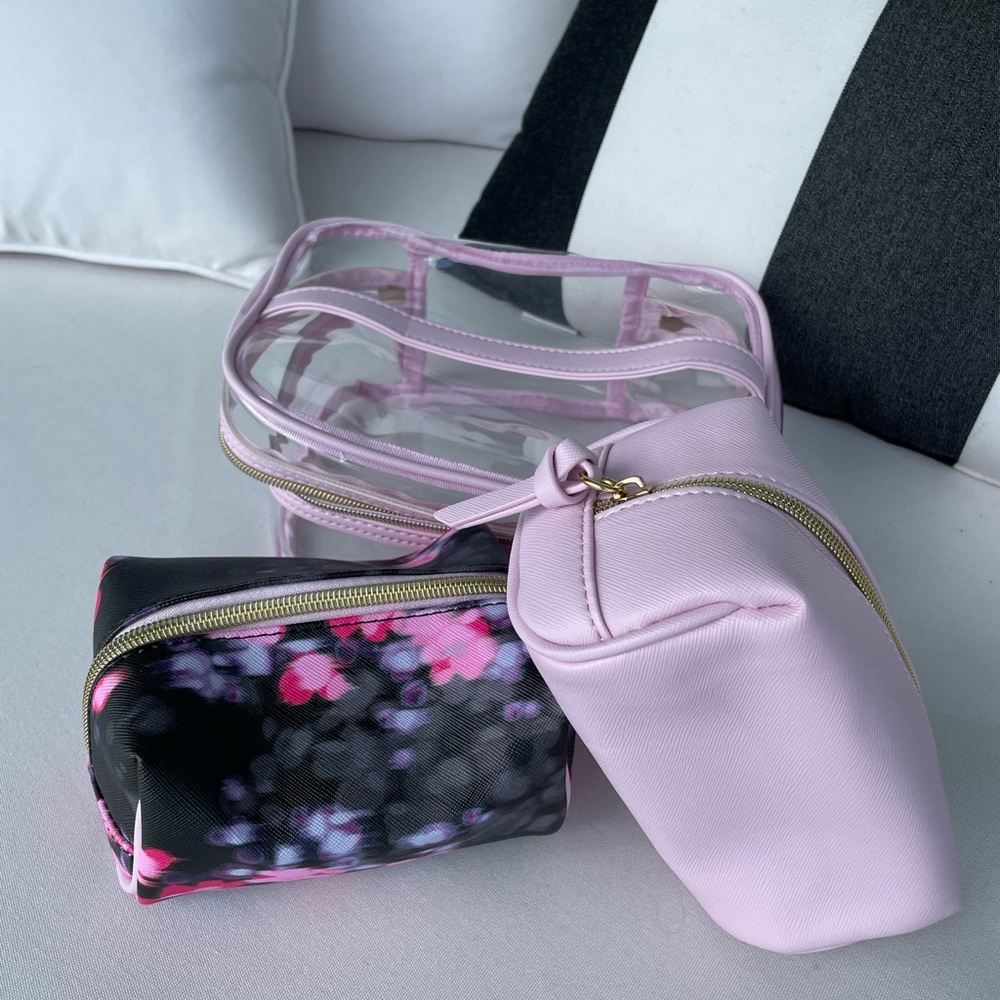 TRINA TURK MAKEUP TRAIN CASE SET - Picture 4 of 5